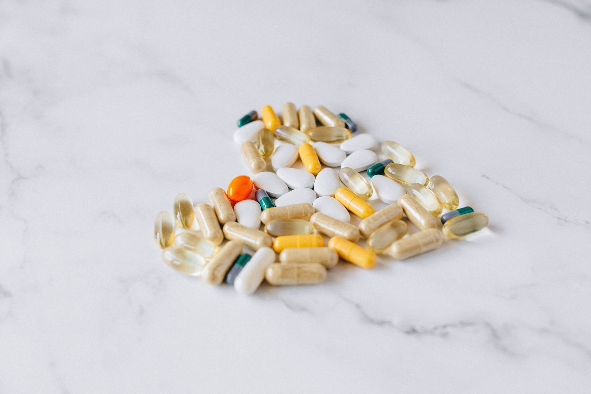 Magnesium is good for heart health. (Image via Pexels/ Nataliya Vaitkevich)